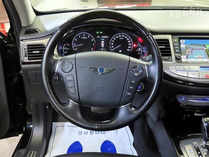 Hyundai Genesis BH330 MODERN Special 9