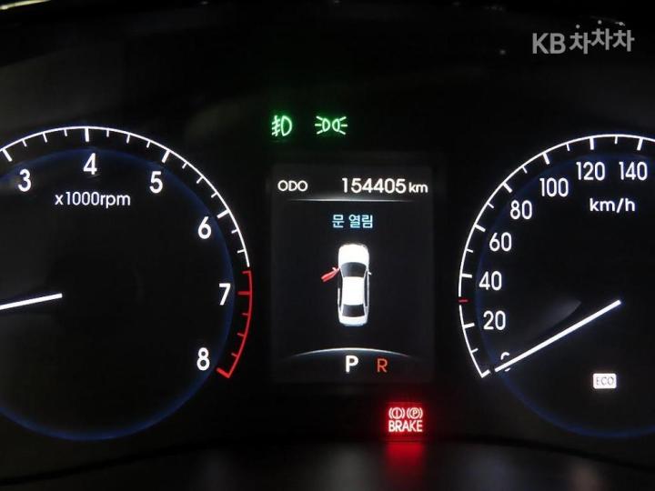 Hyundai Genesis BH330 MODERN Special 10