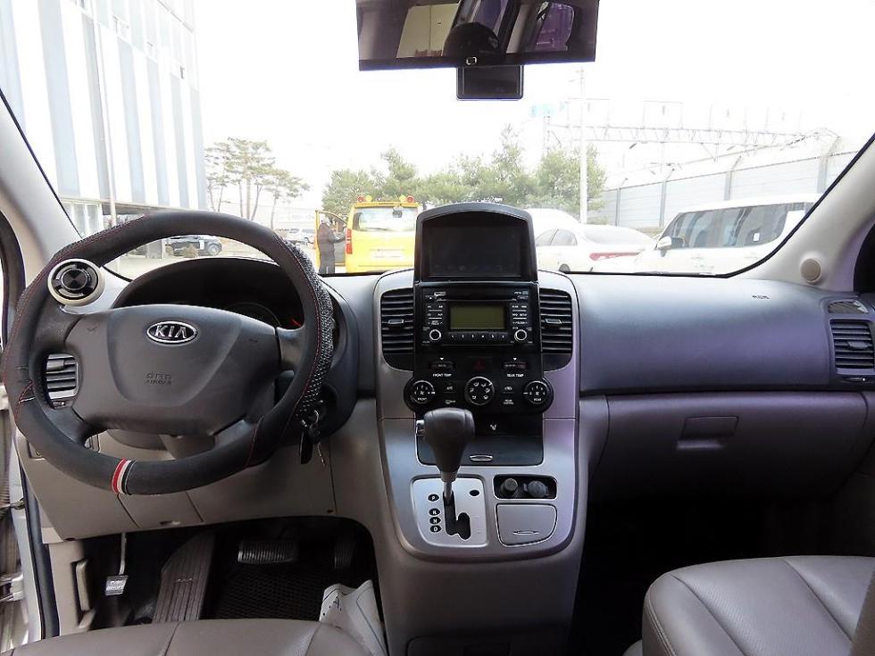 2010 - kia carnival