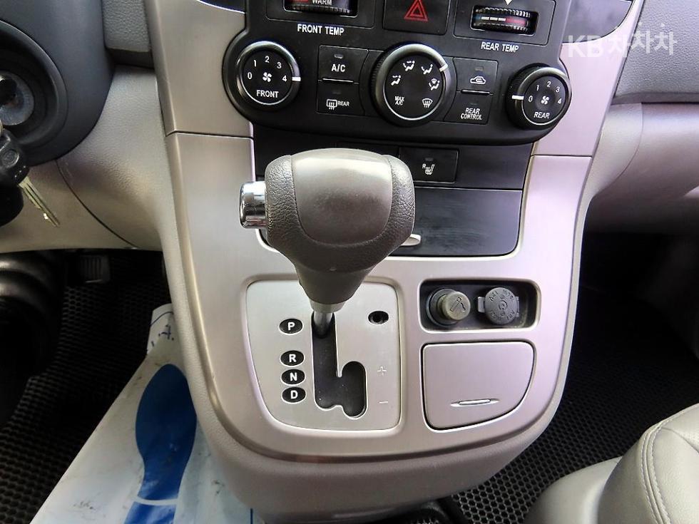 2010 - kia carnival