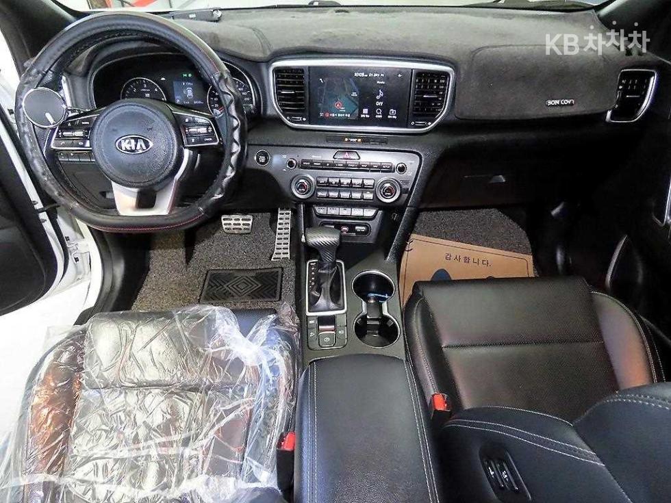 2020 - kia sportage