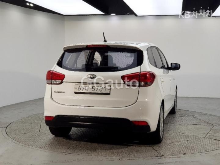 Kia Carens 1.7 VGT Luxury 4