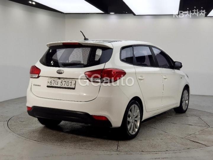 Kia Carens 1.7 VGT Luxury 5