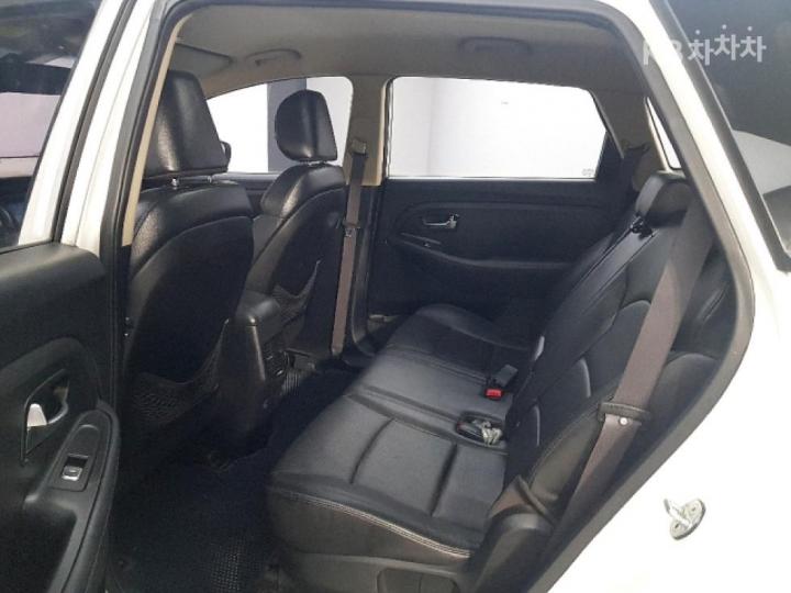 Kia Carens 1.7 VGT Luxury 10