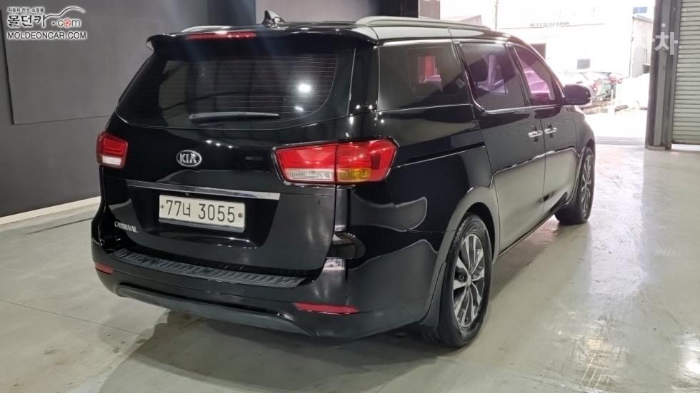 2016 - kia carnival
