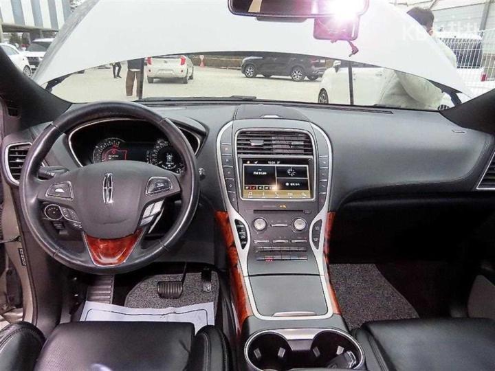 Lincoln MKX 2.7 AWD Reserve 8