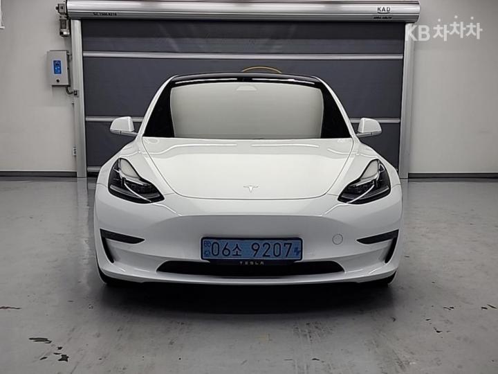Tesla Model 3 Long Range 3