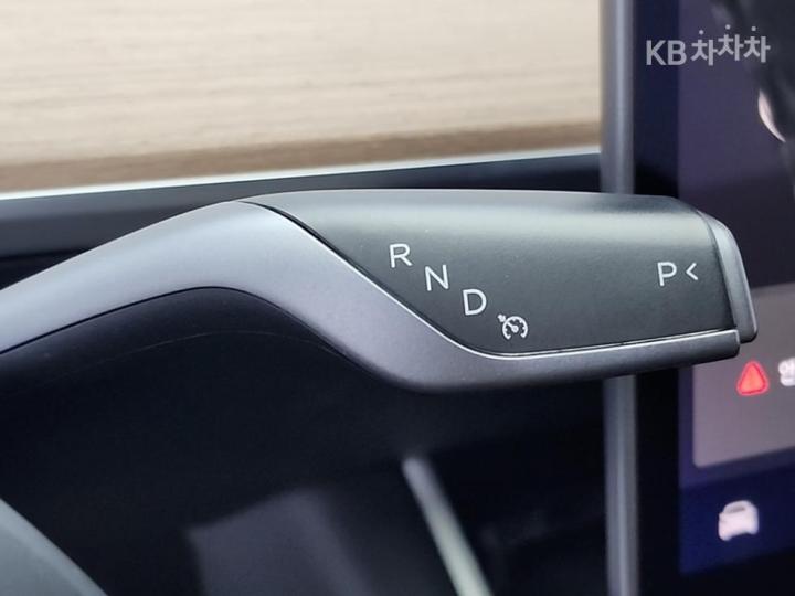 Tesla Model 3 Long Range 9