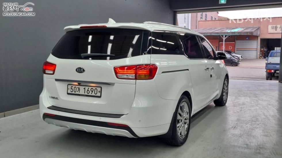 2018 - kia carnival