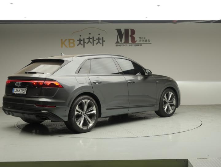 Audi Q8 3.0 55 TFSI Quattro Premium 3