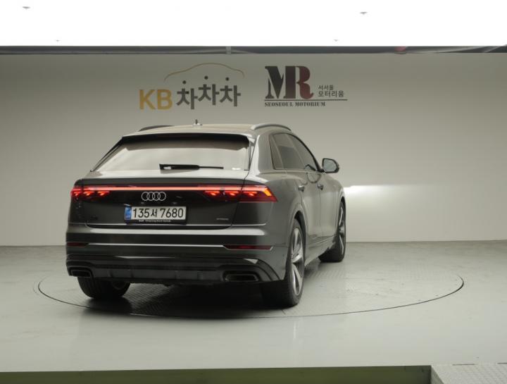 Audi Q8 3.0 55 TFSI Quattro Premium 4
