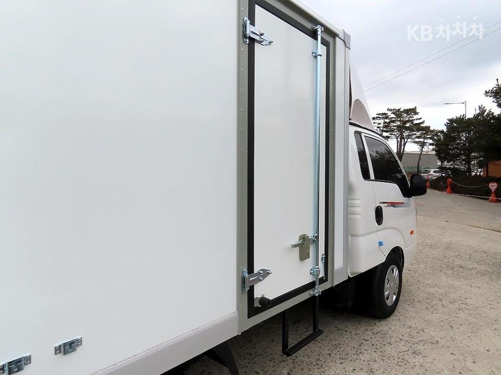 2025 - kia bongo iii