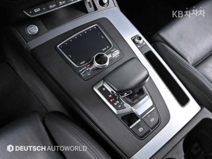 Audi Q5 FY 40 TDI quattro Premium 10