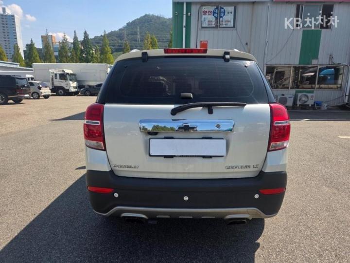 Chevrolet Captiva 2WD LT 7