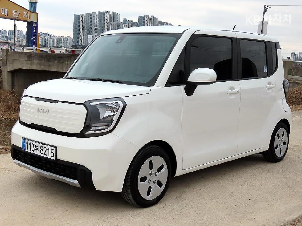 2023 - kia kia
