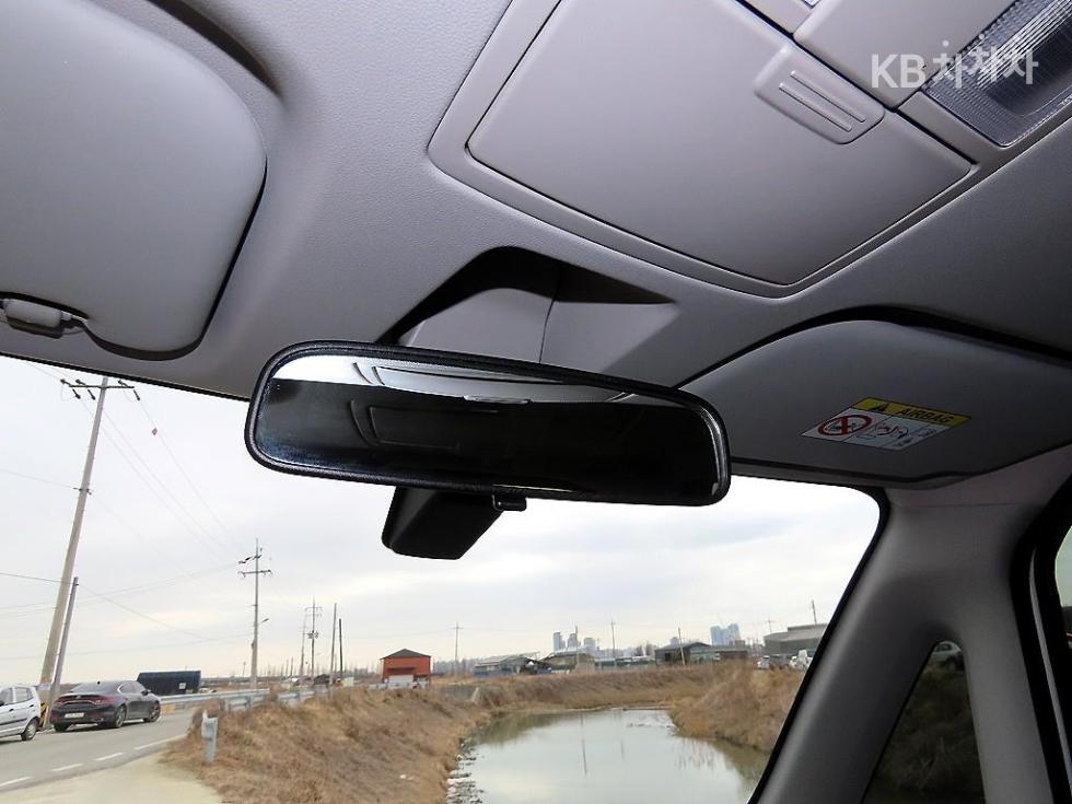 2023 - kia kia
