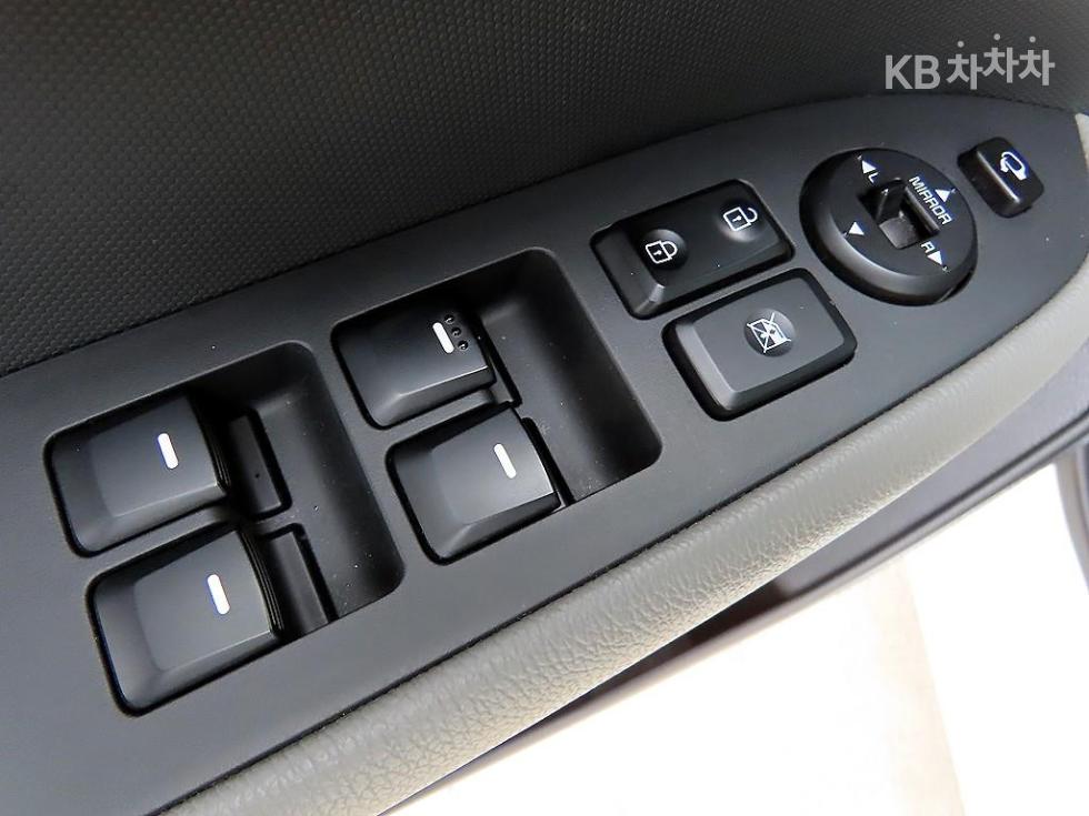 2023 - kia kia