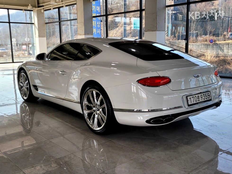 2021 Bentley GT 3 photo