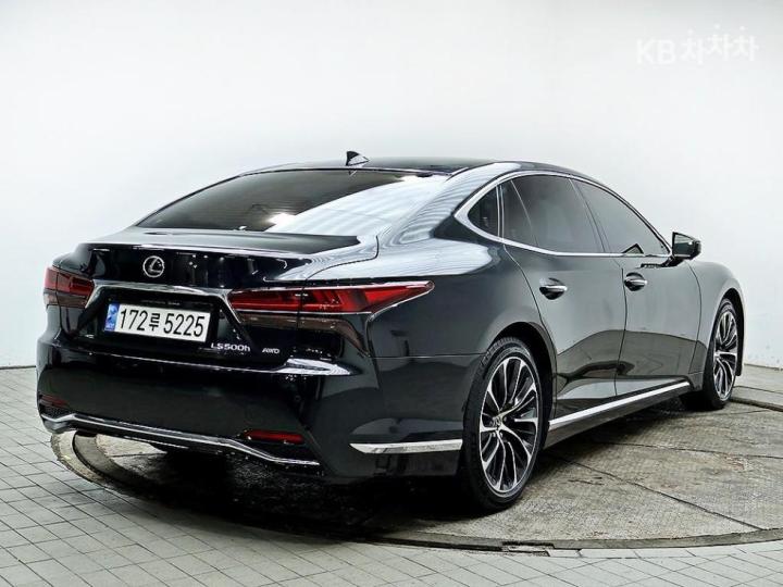 Lexus LS 500h AWD LUXURY 4