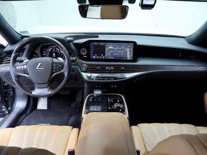 Lexus LS 500h AWD LUXURY 6