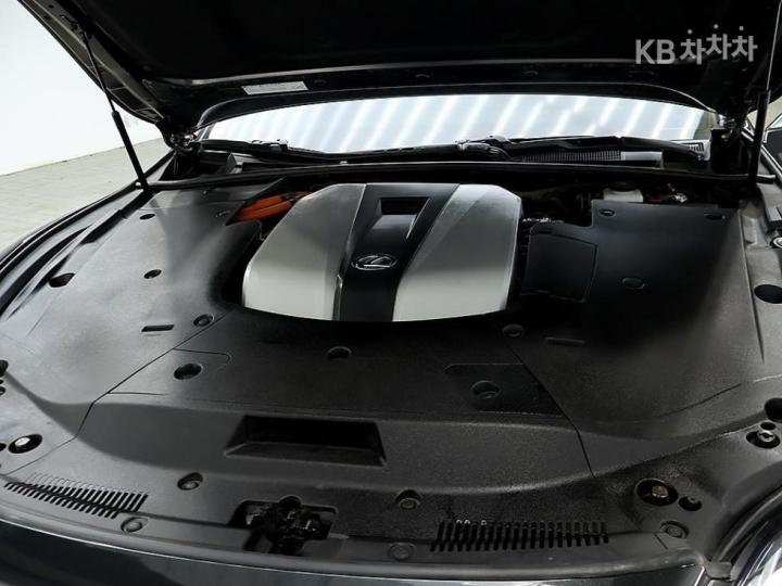 Lexus LS 500h AWD LUXURY 9