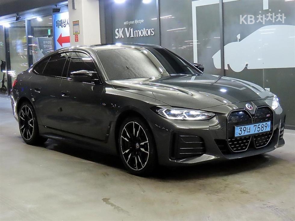 BMW i4