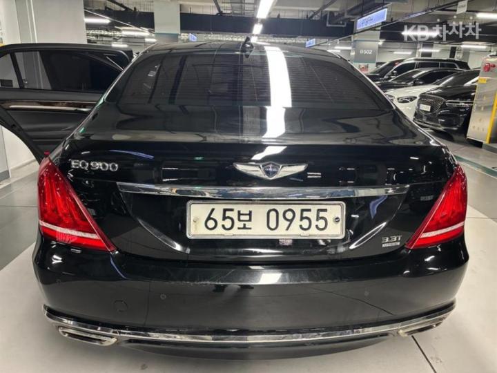 Genesis EQ900 3.3 T-GDI AWD Premium Luxury 3