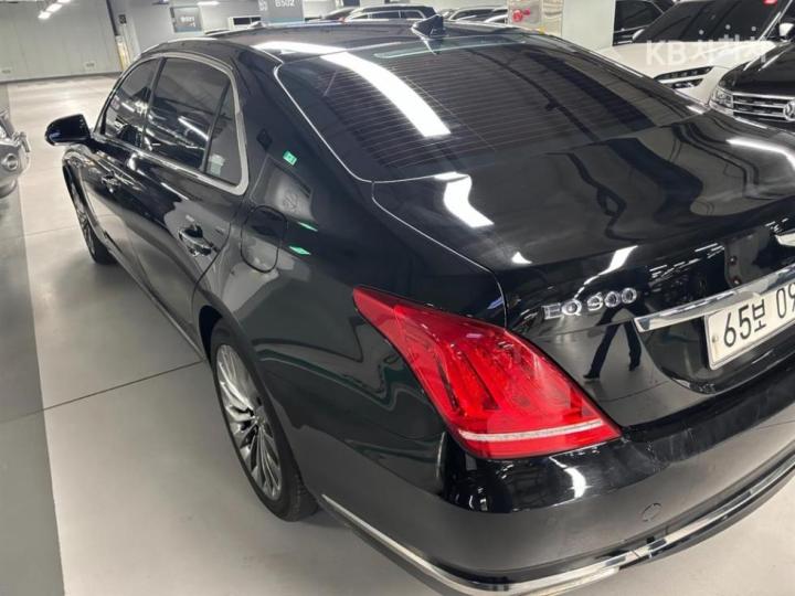 Genesis EQ900 3.3 T-GDI AWD Premium Luxury 4