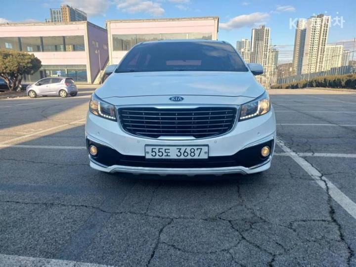 Kia Carnival 2.2 Diesel Prestige 3