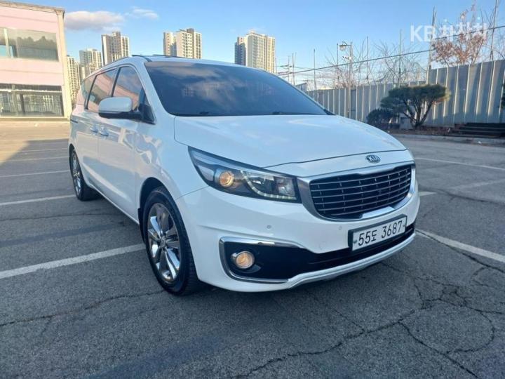 Kia Carnival 2.2 Diesel Prestige 4