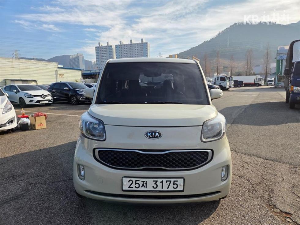 2012 kia ray