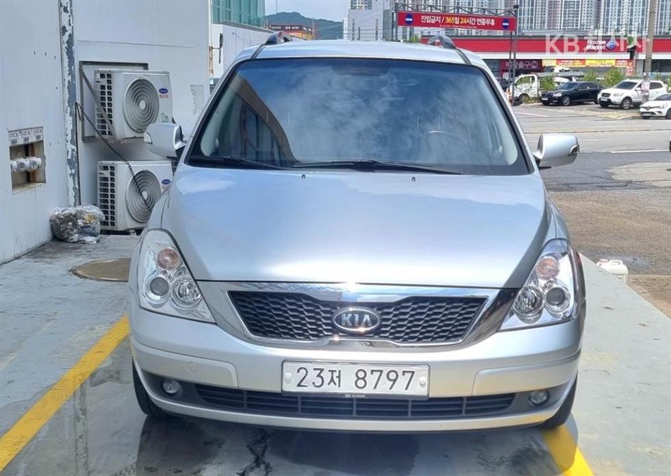 2011 kia carnival