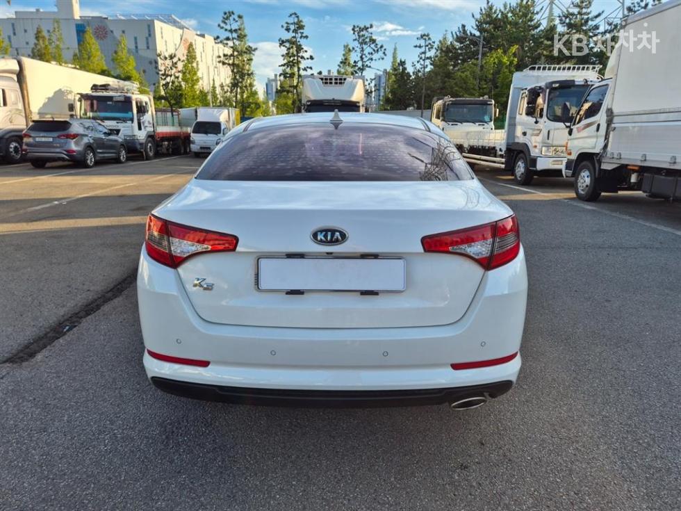 Kia K5 — miniaturë 4