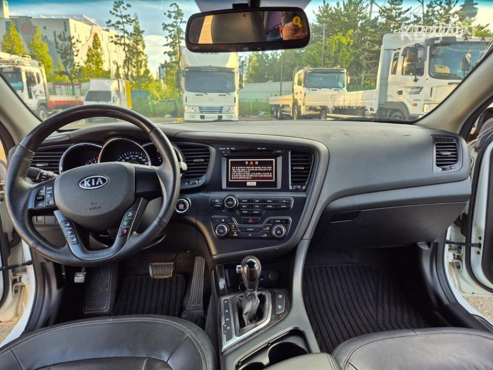 Kia K5 — miniaturë 10