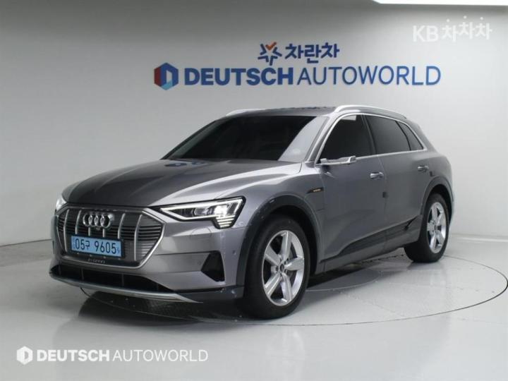 Audi e-tron 50 quattro Base Type 2