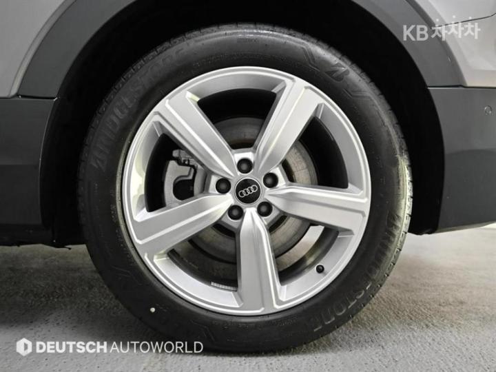 Audi e-tron 50 quattro Base Type 6