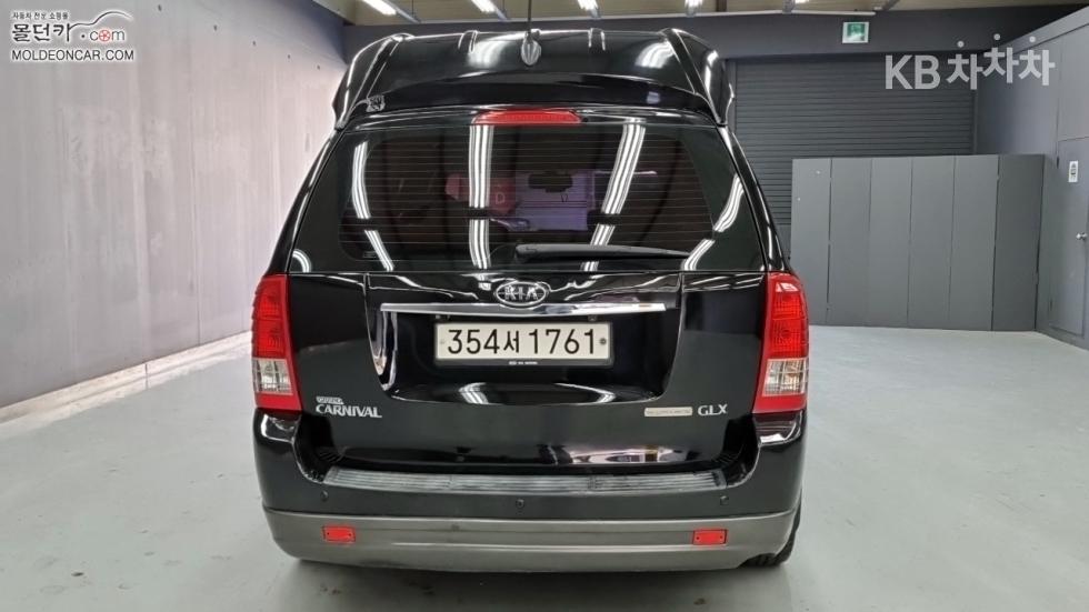 2011 - kia carnival
