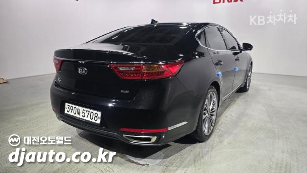 2018 - kia k7