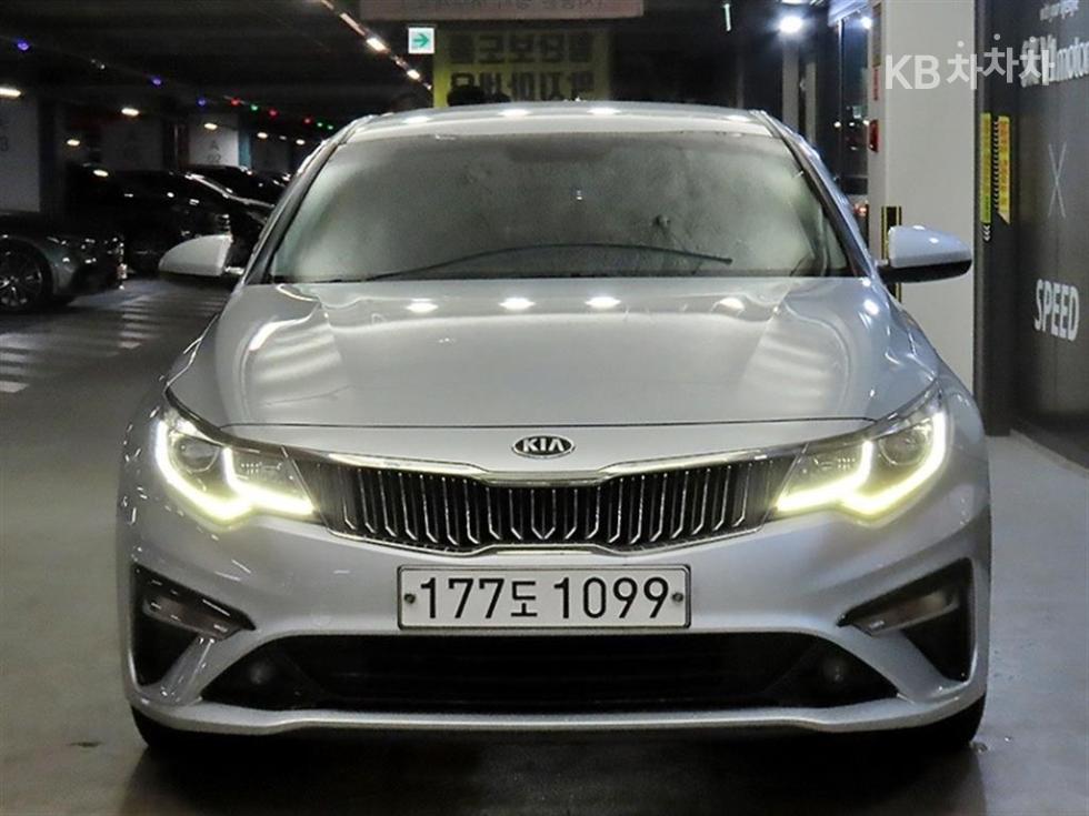 2022 - kia k5