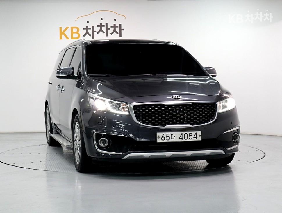 2018 - kia carnival