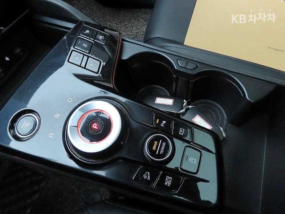 2022 - kia sportage