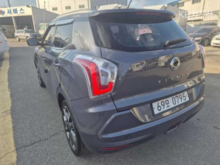 KG Mobility (Ssangyong) Tivoli Gasoline VX 4