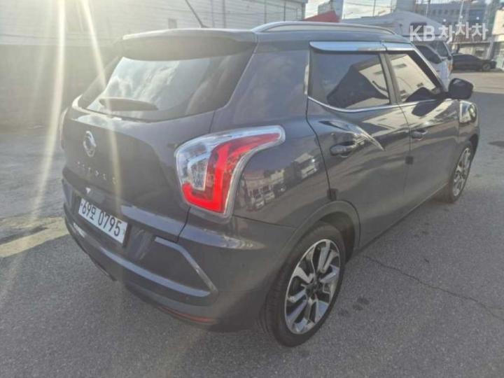 KG Mobility (Ssangyong) Tivoli Gasoline VX 5