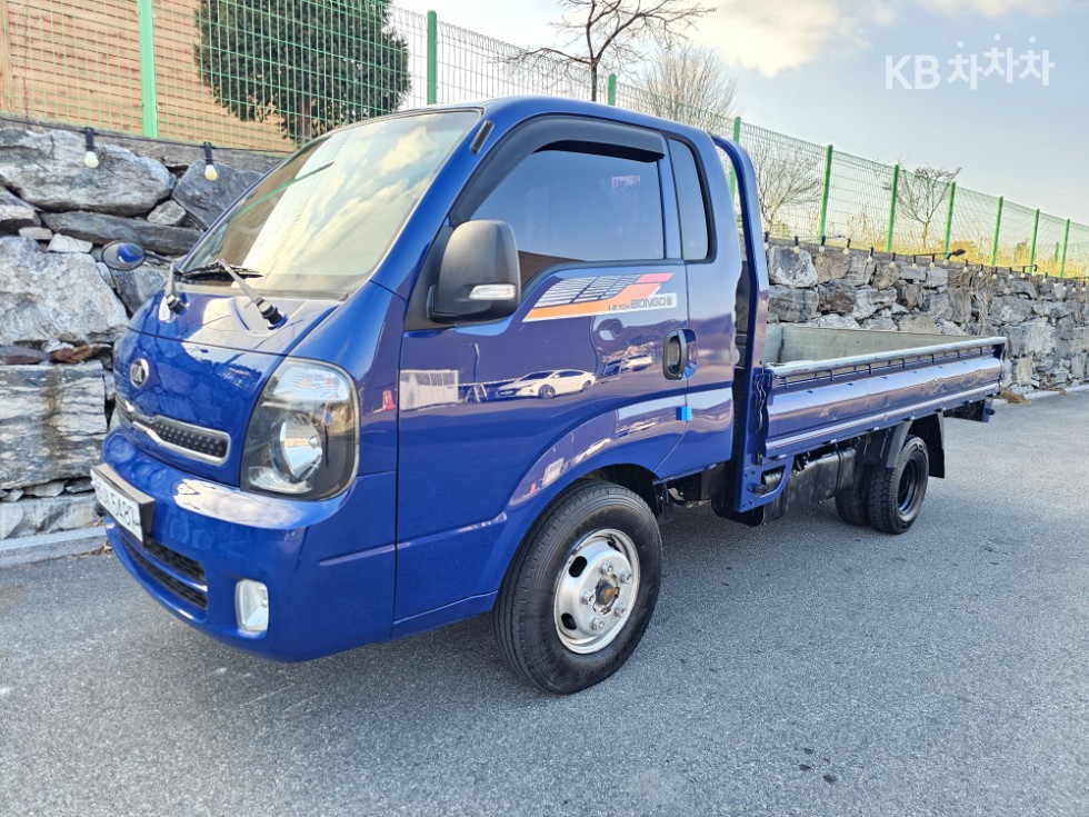 2017 - kia bongo iii