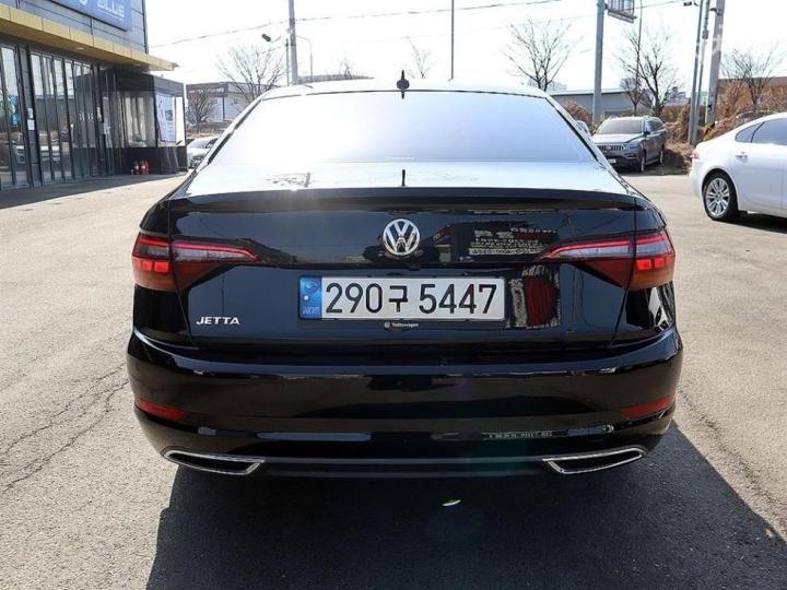 Volkswagen Jetta The 1.4 TSI Prestige 5