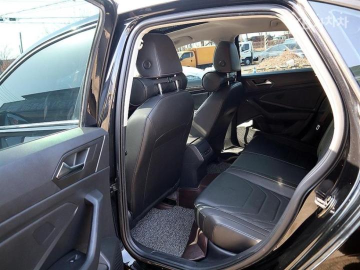 Volkswagen Jetta The 1.4 TSI Prestige 8