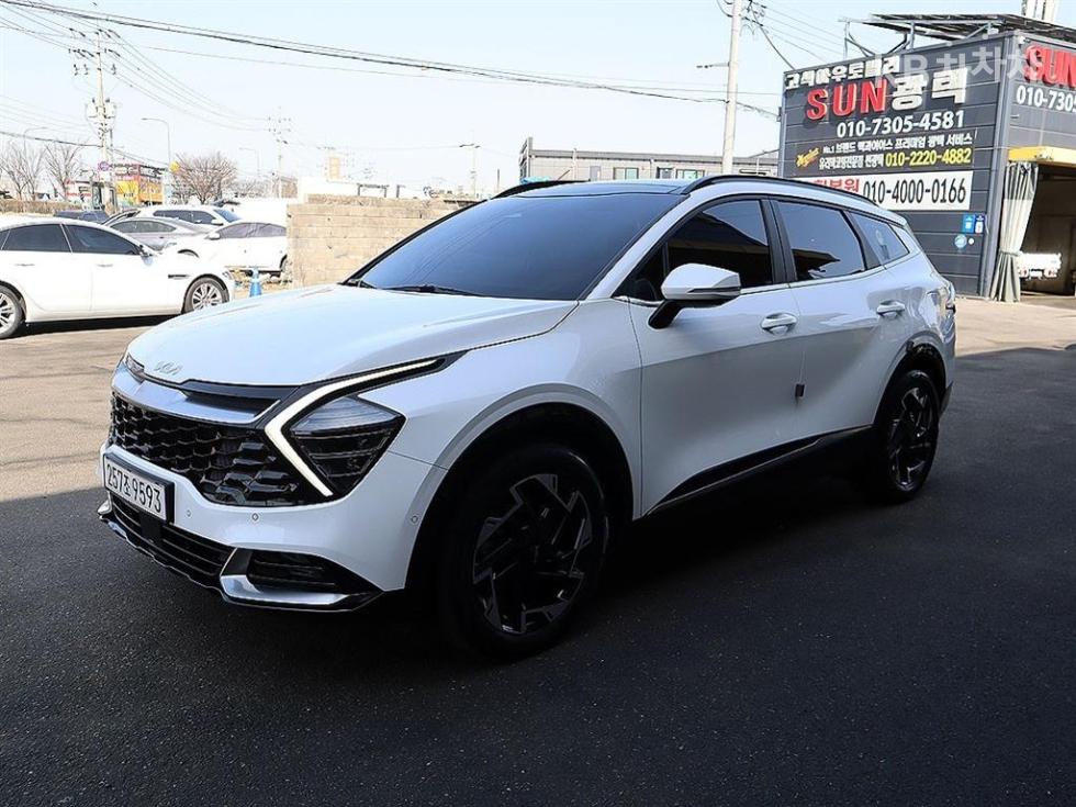 2022 - kia sportage