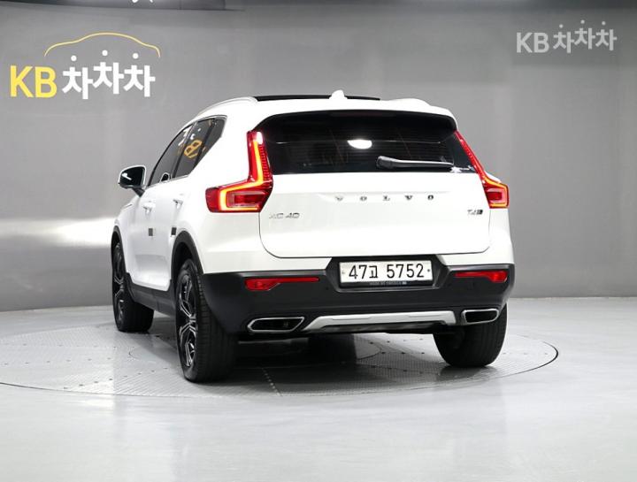 Volvo XC40 T4 AWD Inscription 5