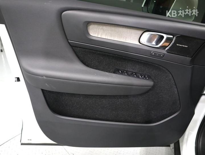 Volvo XC40 T4 AWD Inscription 9