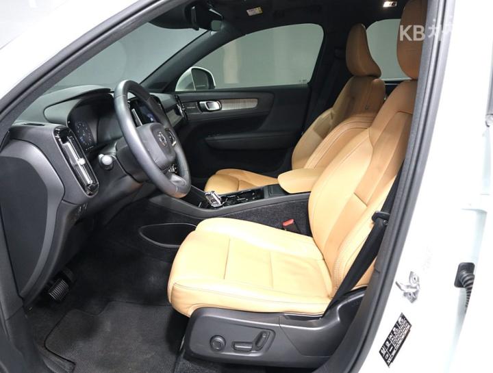 Volvo XC40 T4 AWD Inscription 10